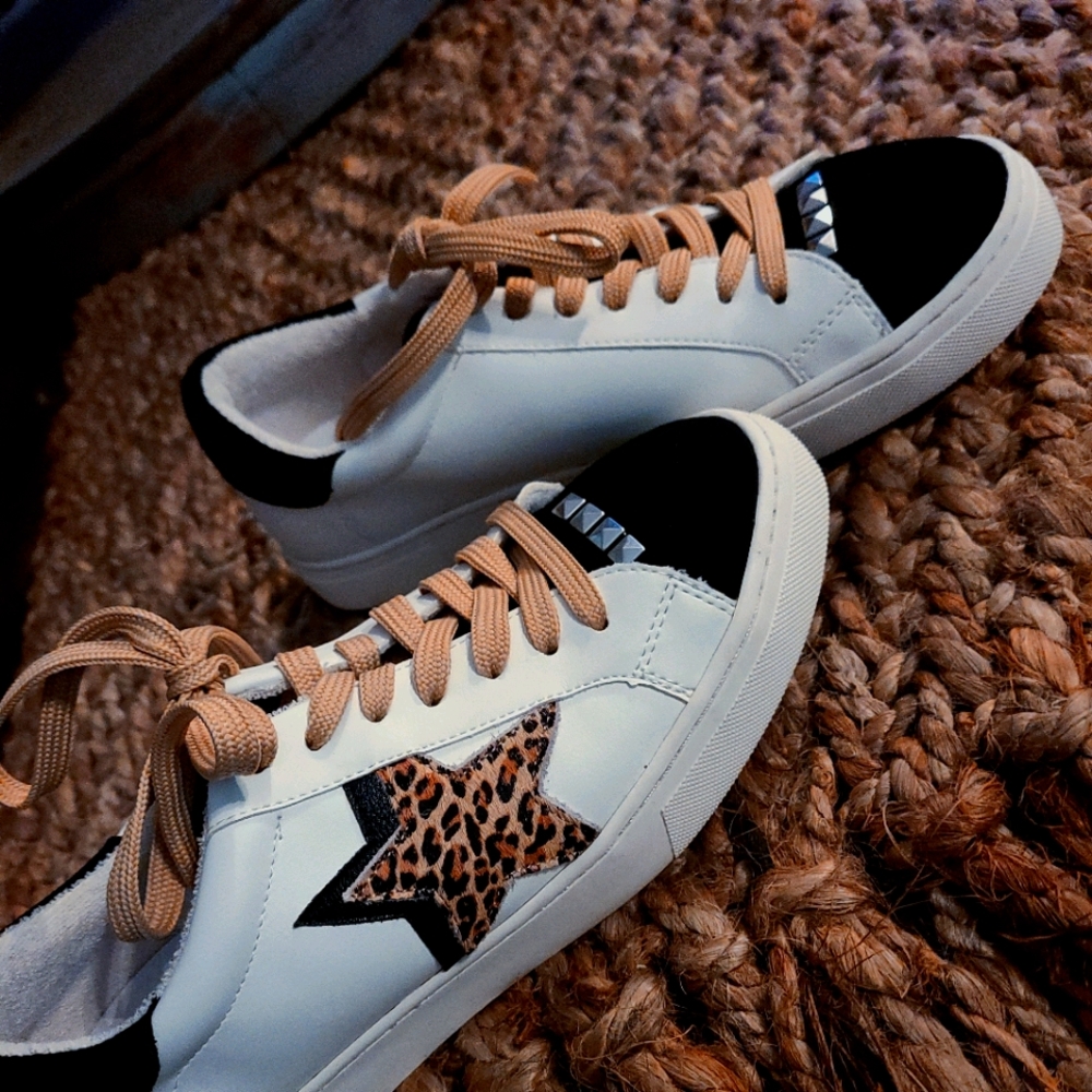 Steve Madden leopard tennis shoes
